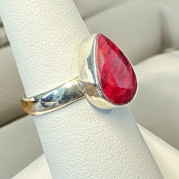 Natural Ruby Sterling Silver Ring (Sz 6) - Picture 3 of 12